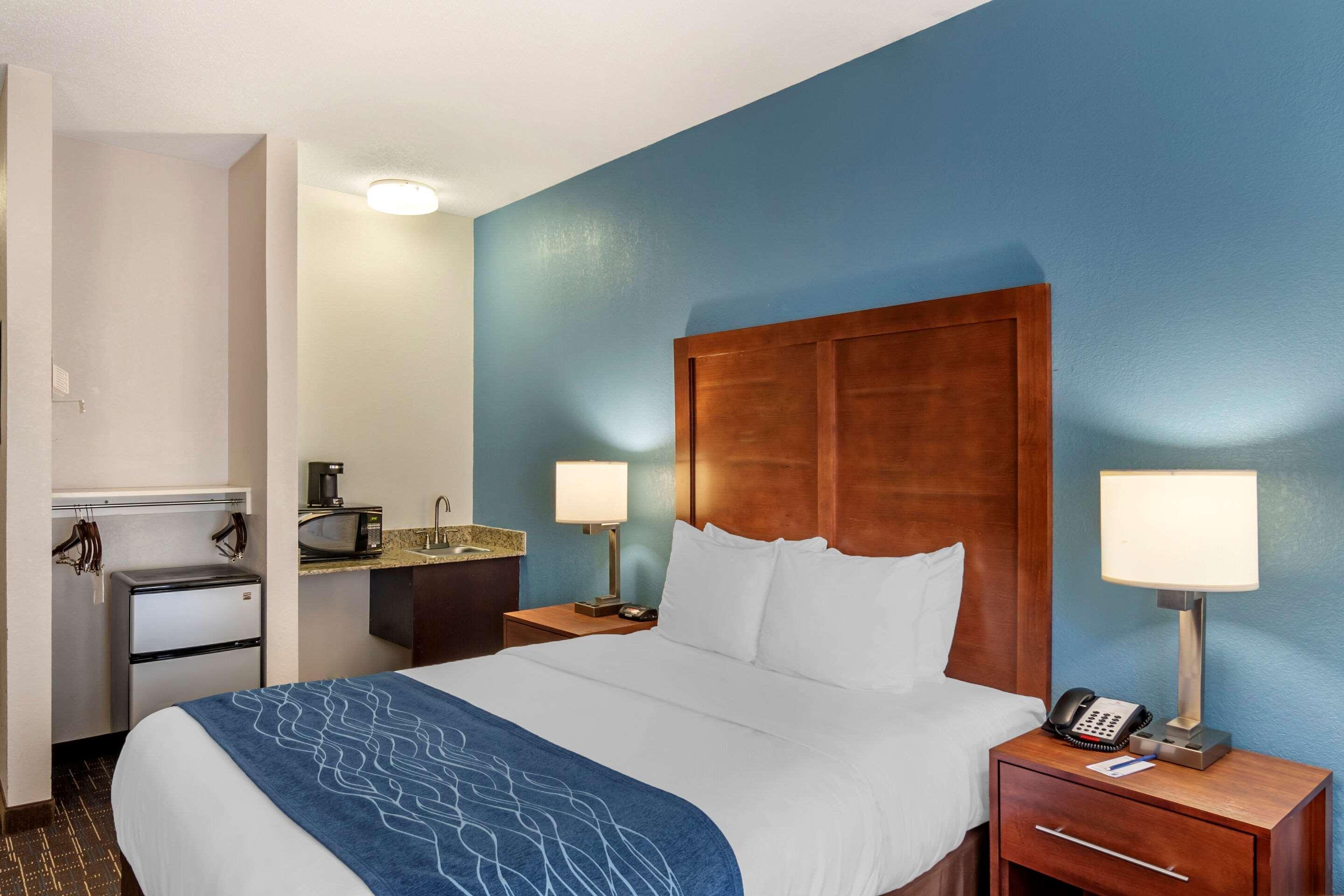 Comfort Inn & Suites Lees Summit - Kansas City Lee's Summit Εξωτερικό φωτογραφία