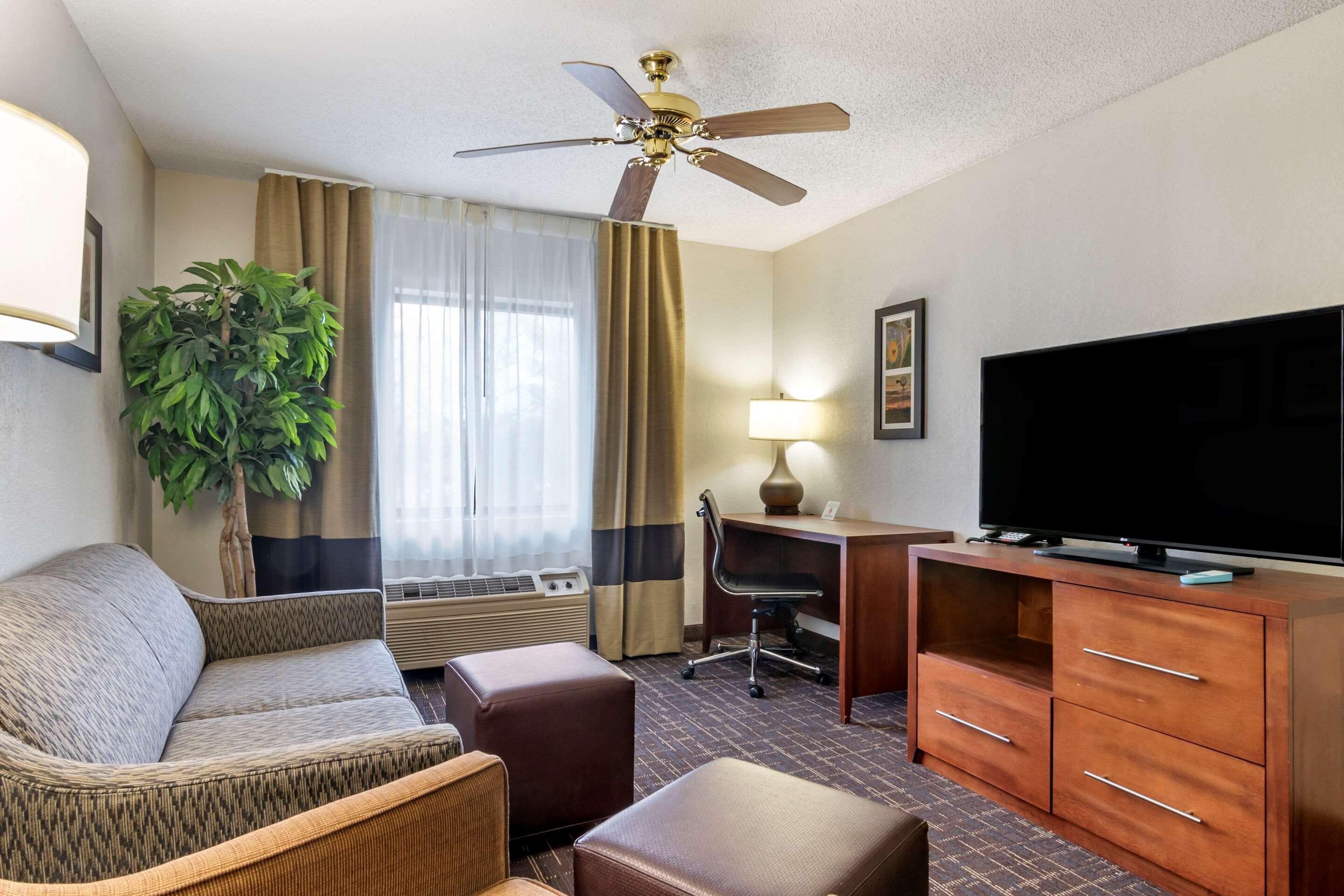 Comfort Inn & Suites Lees Summit - Kansas City Lee's Summit Εξωτερικό φωτογραφία